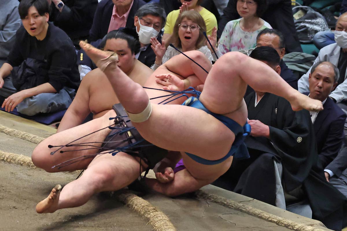 脅威の粘り腰に観客のお口もあんぐり