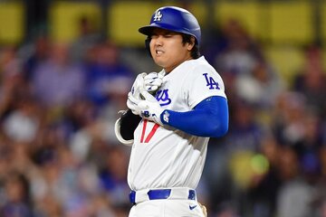 痛そうな大谷（ロイター）