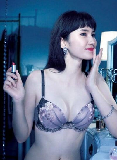 写真：市川紗椰がセクシーなバストシルエットのブラ姿公開 | 東スポWEB