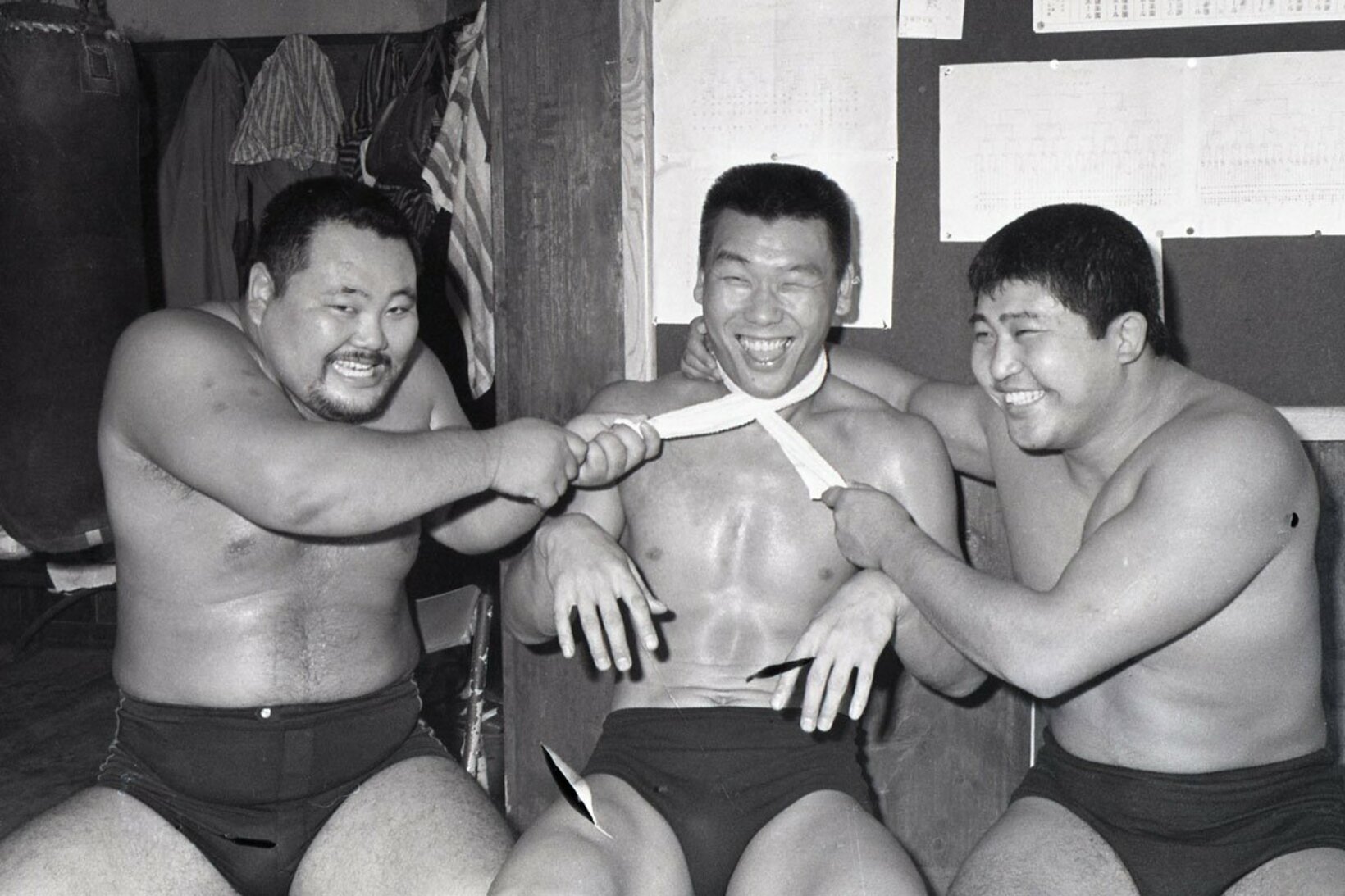 “年上の後輩”（右から）マサ斎藤、グレート草津、杉山（６５年９月）