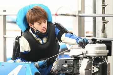 苦手のびわこで奮闘中の羽野直也