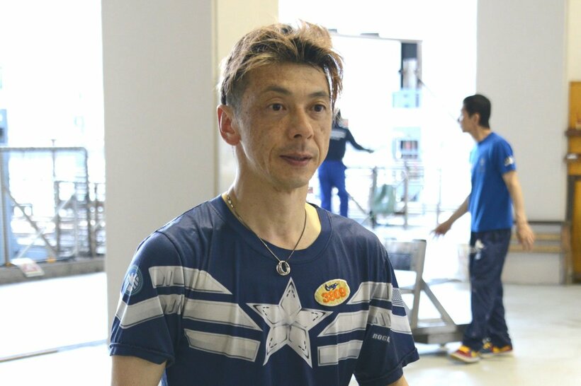 猛暑の中、前検で汗を流した吉田光