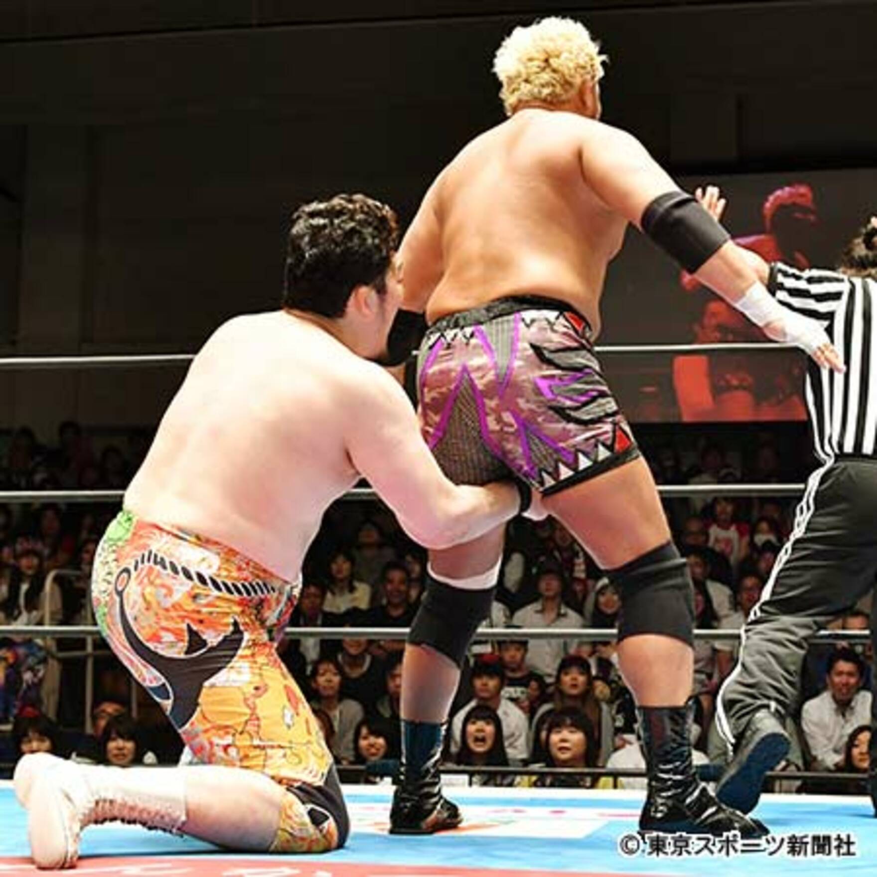 写真：【新日本】“日本一の金的マスター”矢野が中邑の急所攻撃に太鼓判 | 東スポWEB