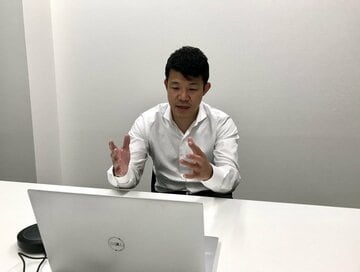  オンラインで取材に応じた亀田興毅氏