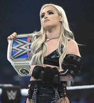  リングで「ユー・タップ・アウト！」のチャントを浴びたリブ・モーガン】(C)2022 WWE, Inc. All Rights Reserved.