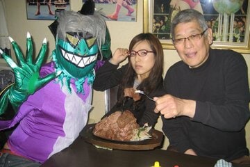 現在はステーキ居酒屋チャンプを経営する田上明（右）