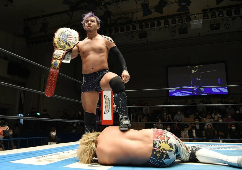  またも棚橋(下)からＵＳベルトを「強奪」したＫＥＮＴＡ