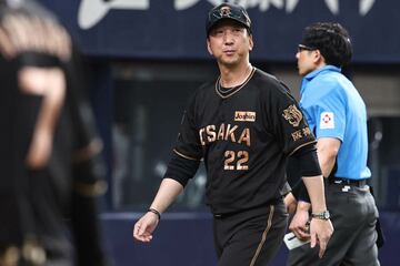 敗戦にも表情を変えなった藤川球児監督