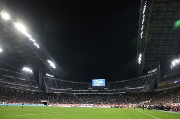 A代表の試合では４万人超が集まるが…