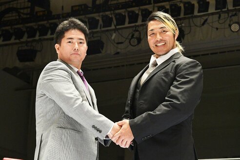 スターダム】岡田太郎社長「棚橋さんも巻いたベルトを、僕も巻きました