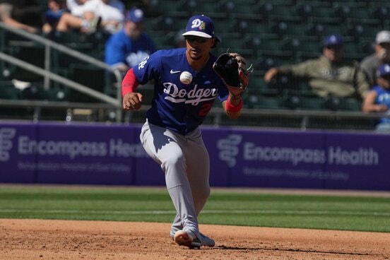 軽快な守備のサンティアゴ・エスピナル（ロイター）