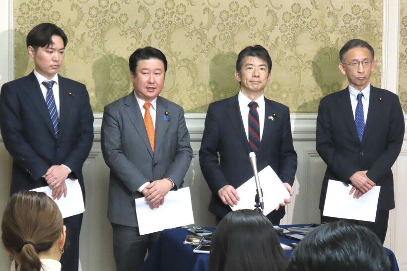 （左から）チームみらい・峰島侑也氏、参政党・和田政宗氏、中道・重徳和彦氏、共産党・塩川鉄也氏