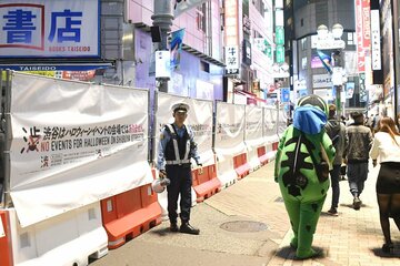 センター街の入り口は一方通行になった