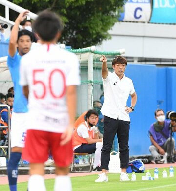  懸命に指示を送った下平監督だったが…