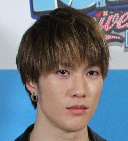 RAMPAGE藤原樹がINI池﨑理人とツーショット 事務所の垣根越えた交流に