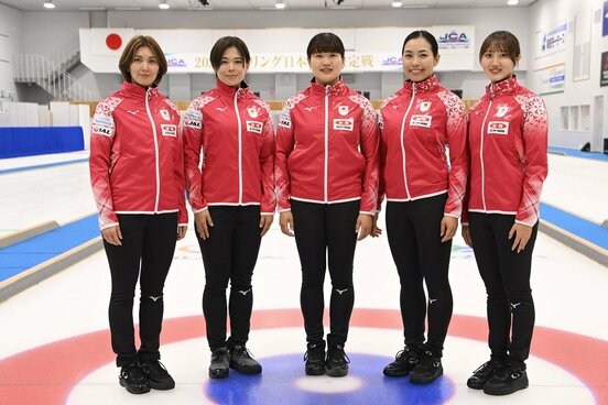 左から吉村紗也香、小野寺佳歩、小谷優奈、近江谷杏菜、小林未奈（ⓒJCA／H.IDE）