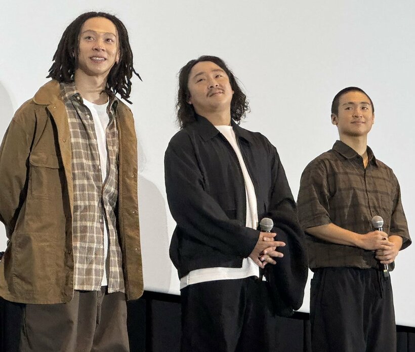 トークイベントを行った（左から）平野歩夢、平野英樹、平野海祝