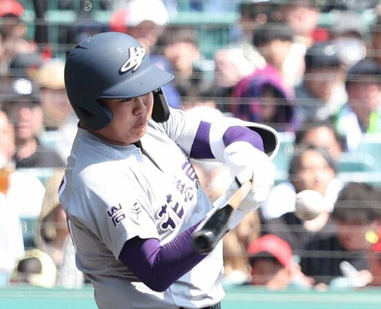 ３回に先制の左犠飛を放った４番・古城