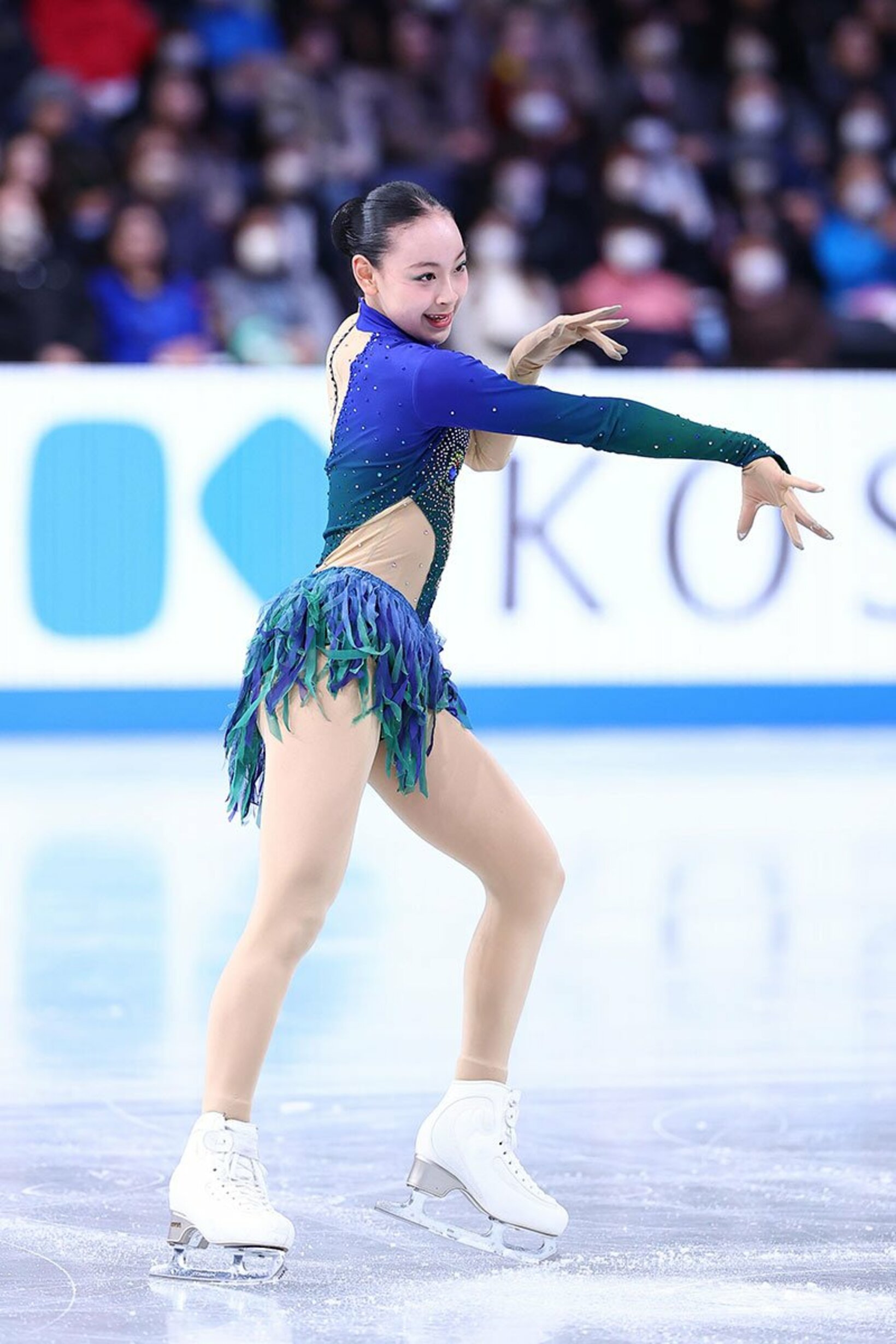 手足の長さも特徴的な岡万佑子