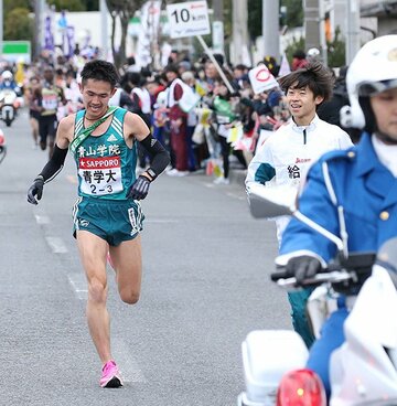  前回の箱根は登録を外れて裏方に回った竹石尚人(右)。最後の箱根路へ鼻息は荒い(代表)
