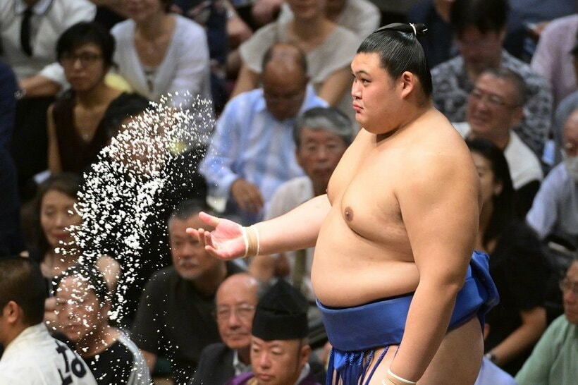無傷１０連勝の大の里
