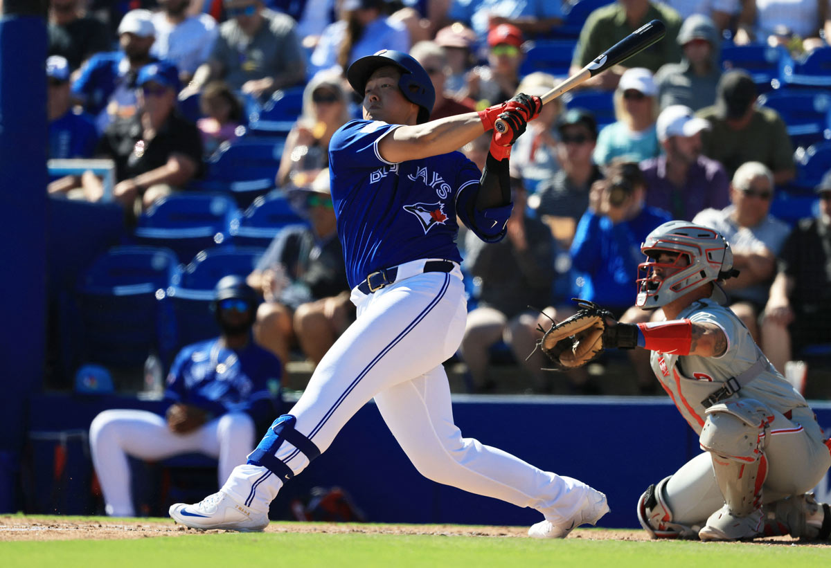 MLB】ブルージェイズ・岡本和真がOP戦デビューで華麗な守備を披露