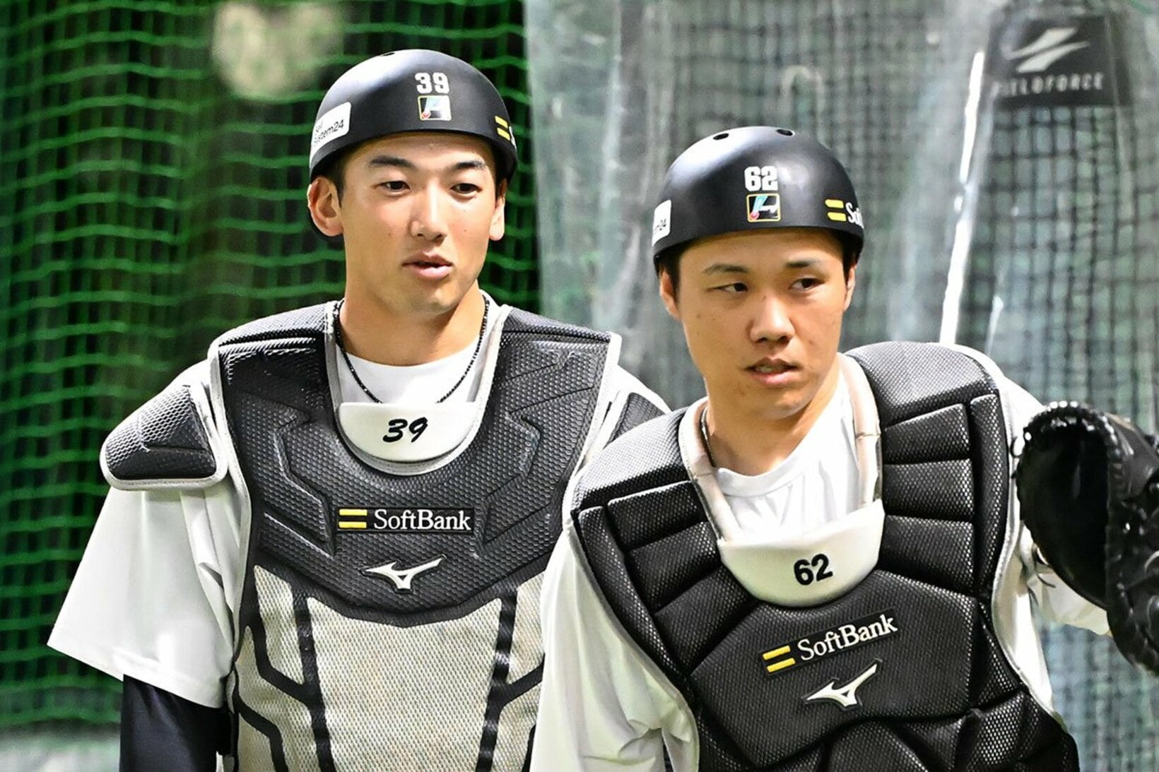 山本祐(左)の加入で海野も安心はできなくなった