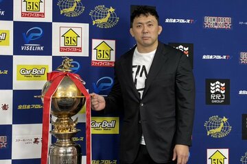 会見を行った鈴木秀樹
