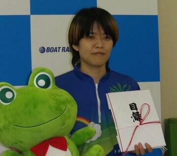 通算1000勝を達成した遠藤エミ