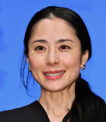 すみれ役を演じる深津絵里