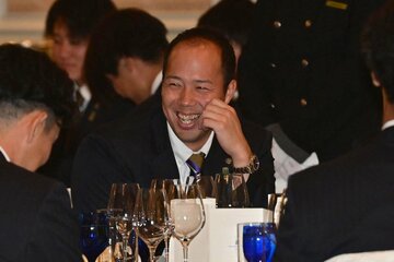 激励会に出席した青柳