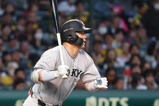 天敵の才木から適時打を放つ大城卓三