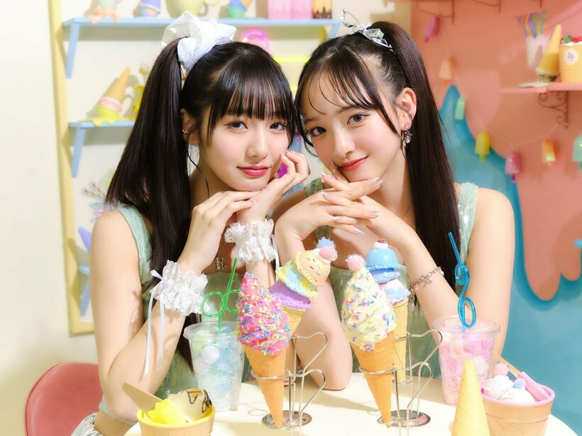 デビューするリコリリのリコ （左＝崎浜梨瑚）とリリ（中瀬梨里）