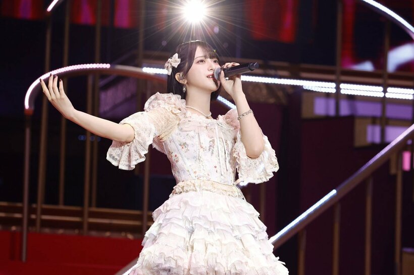 ８周年ツアー愛知公演で熱唱する＝LOVEの佐々木舞香