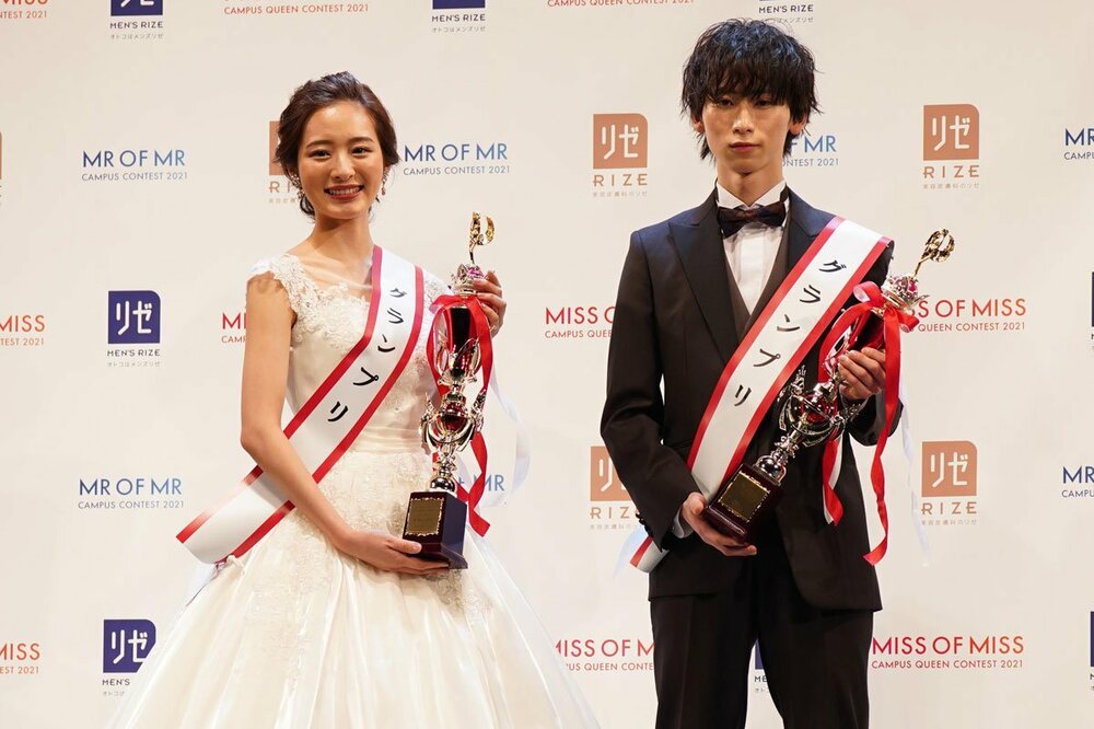 ミスコンでグランプリに輝いた神谷明采と鈴木廉