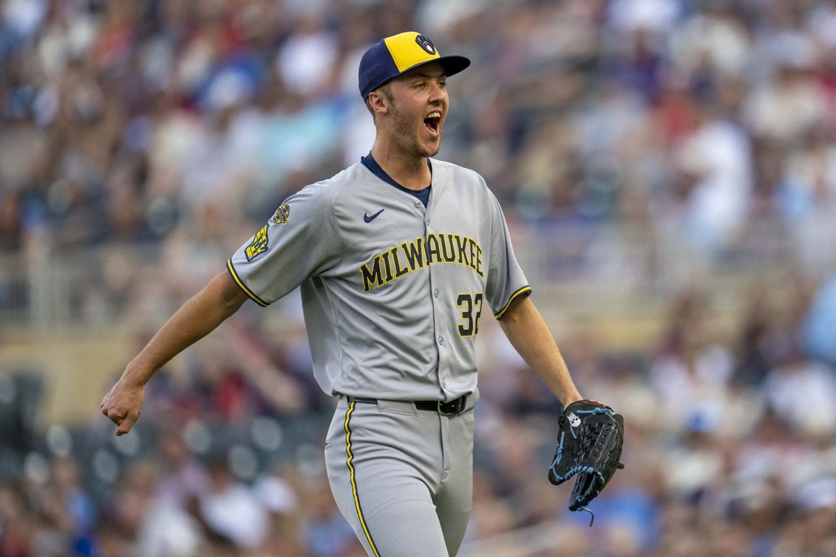 ウソだろ！ ブルワーズの新人右腕がデビューわずか8日で二つのMLB