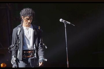 「Ｍｉｃｈａｅｌマイケル」のメイキング映像（ユーチューブから）