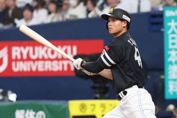 ７回、今季一軍初昇格の笹川吉康が同点となる適時打を放った