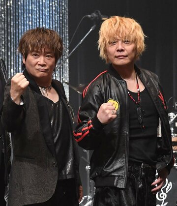 影山ヒロノブ（左）と遠藤正明