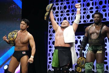 トリオ王座を防衛した（左から）柴田勝頼、サモア・ジョー、パワーハウス・ホブス ⒸAll Elite Wrestling