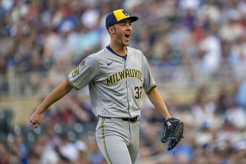 ウソだろ！ ブルワーズの新人右腕がデビューわずか8日で二つのMLB