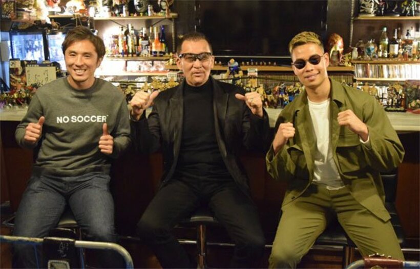 （左から）那須氏、蝶野、ＭＡＫＩＨＩＫＡ