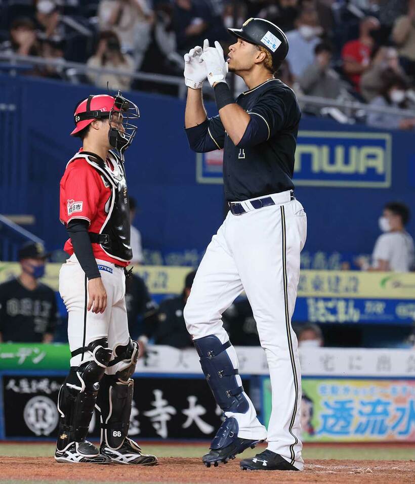  ５回、逆転３ランを放ったモヤ（東スポWeb）