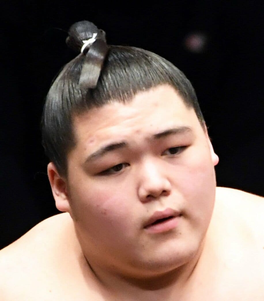 【秋場所】「大鵬の孫」王鵬が〝ちゃんこ改革〟で快進撃 幕内で自身初の4連勝 | 東スポWEB