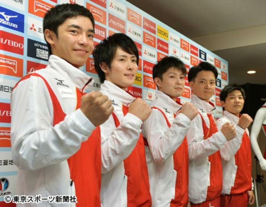 日本代表に選ばれた（左）から白井、加藤、内村、田中佑、山室