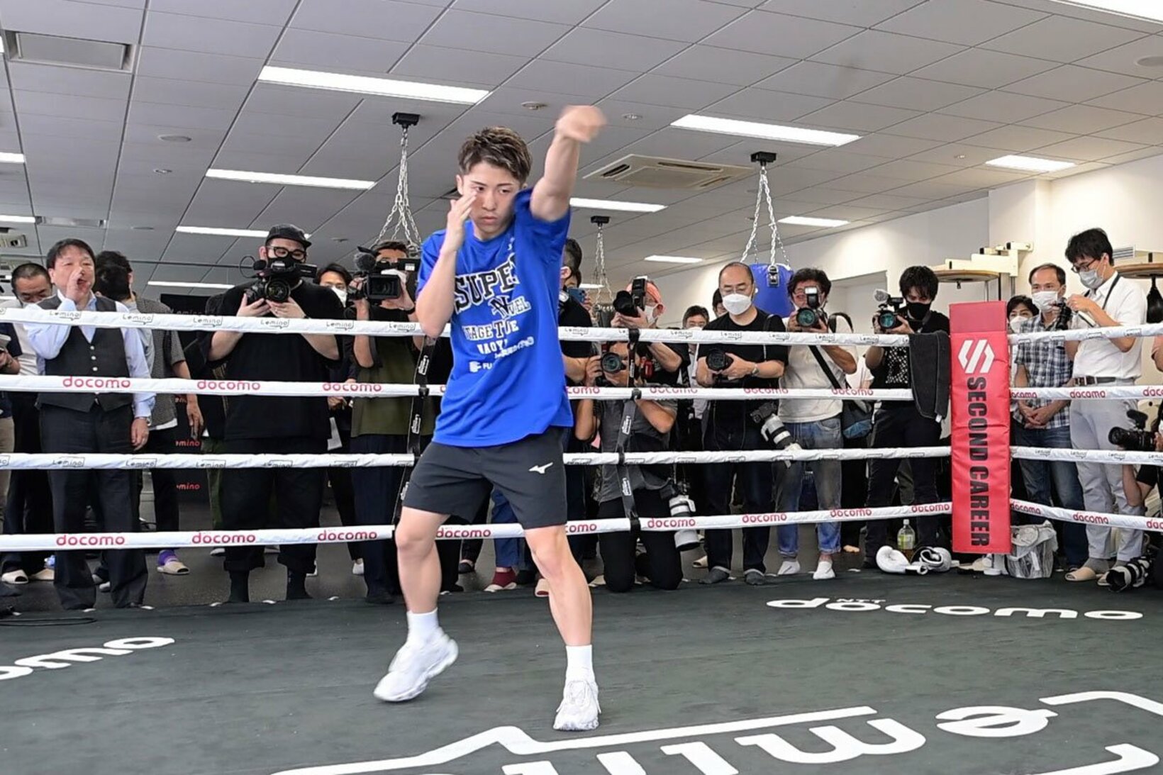 〝３０秒シャドー〟を披露する井上尚弥