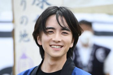 板垣李光人