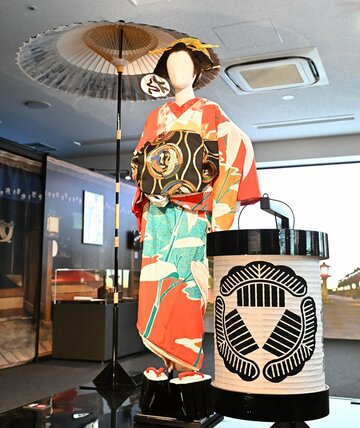 「瀬川」小芝風花が着た妖艶な花魁衣装