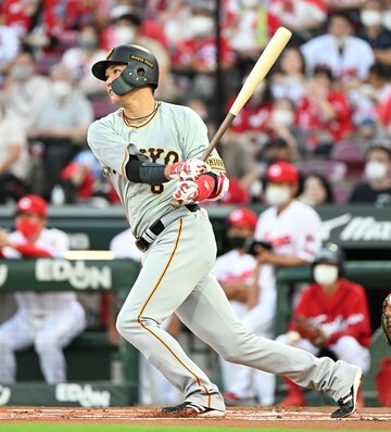  猛打賞の活躍を見せた巨人・坂本（東スポWeb）