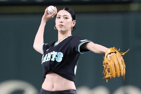 巨人】三吉彩花がノーバンならず ティファニーとのコラボ衣装で人生